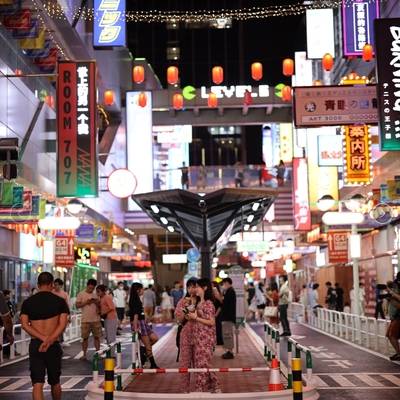 夜景模特