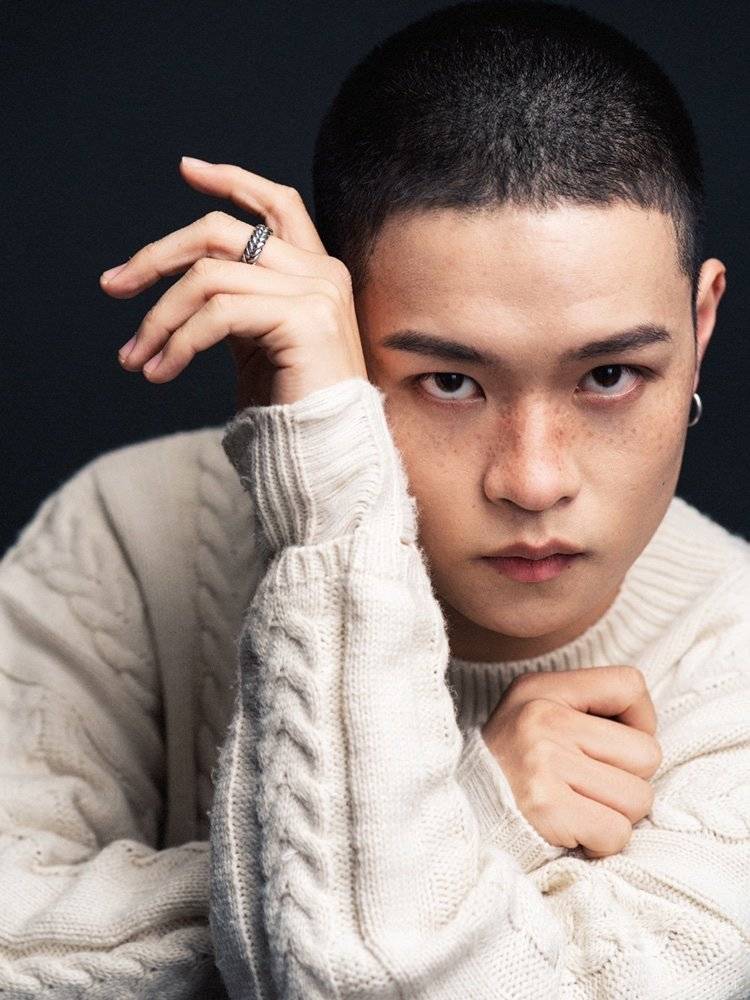 黑白模特