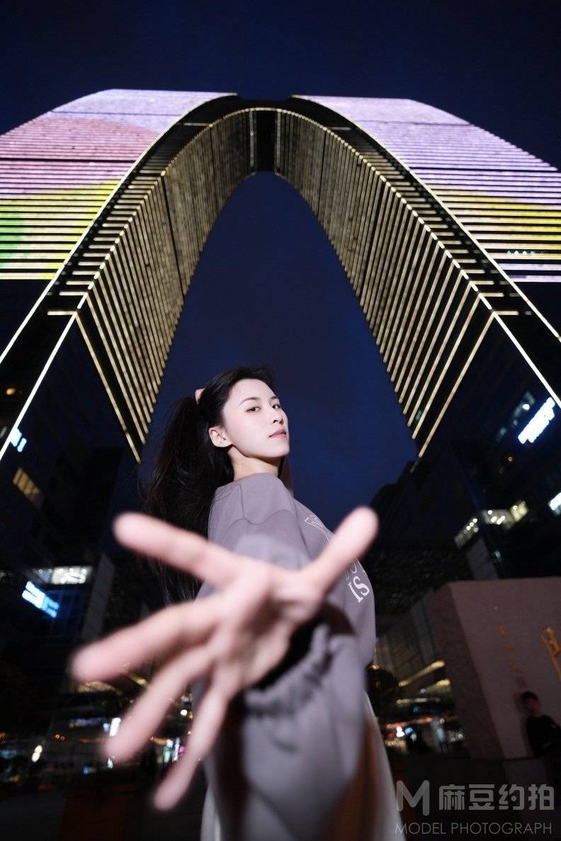 夜景模特