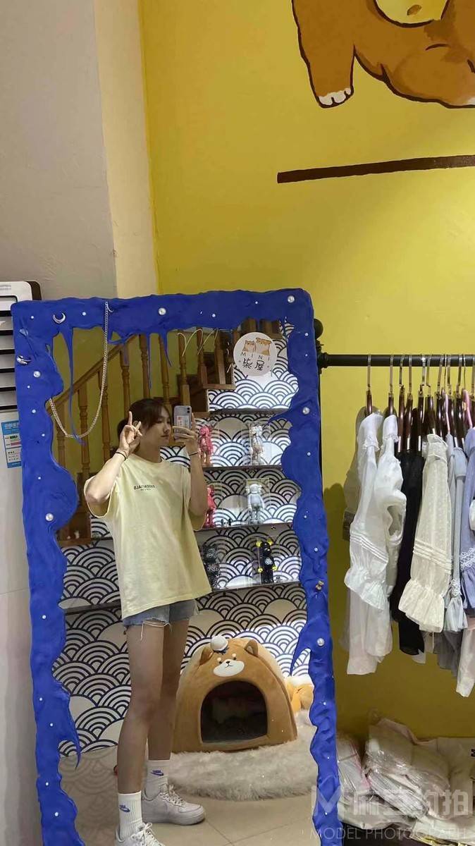 校园模特