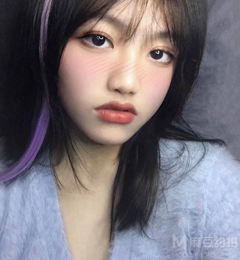 妆容模特