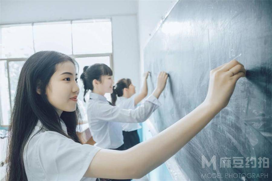 校园模特