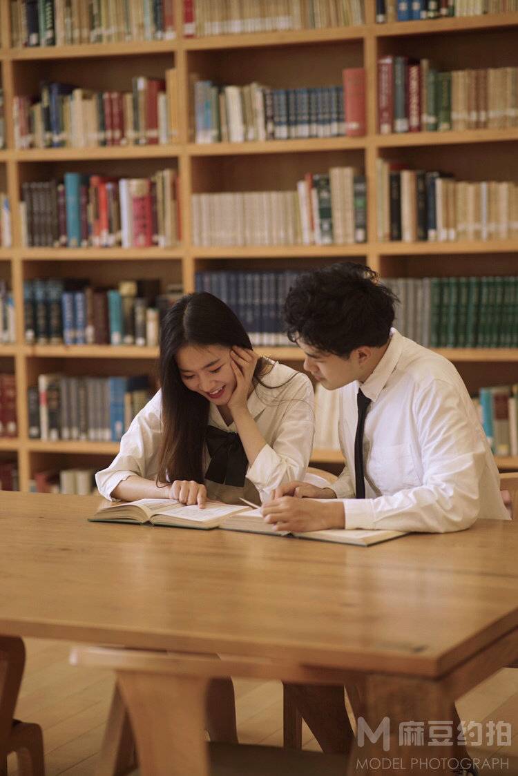情侣模特