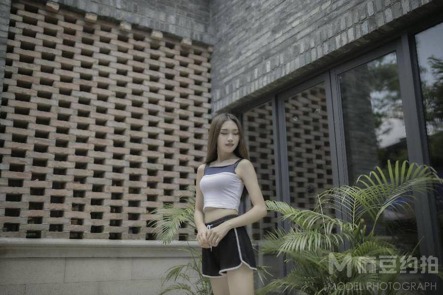 胶片模特