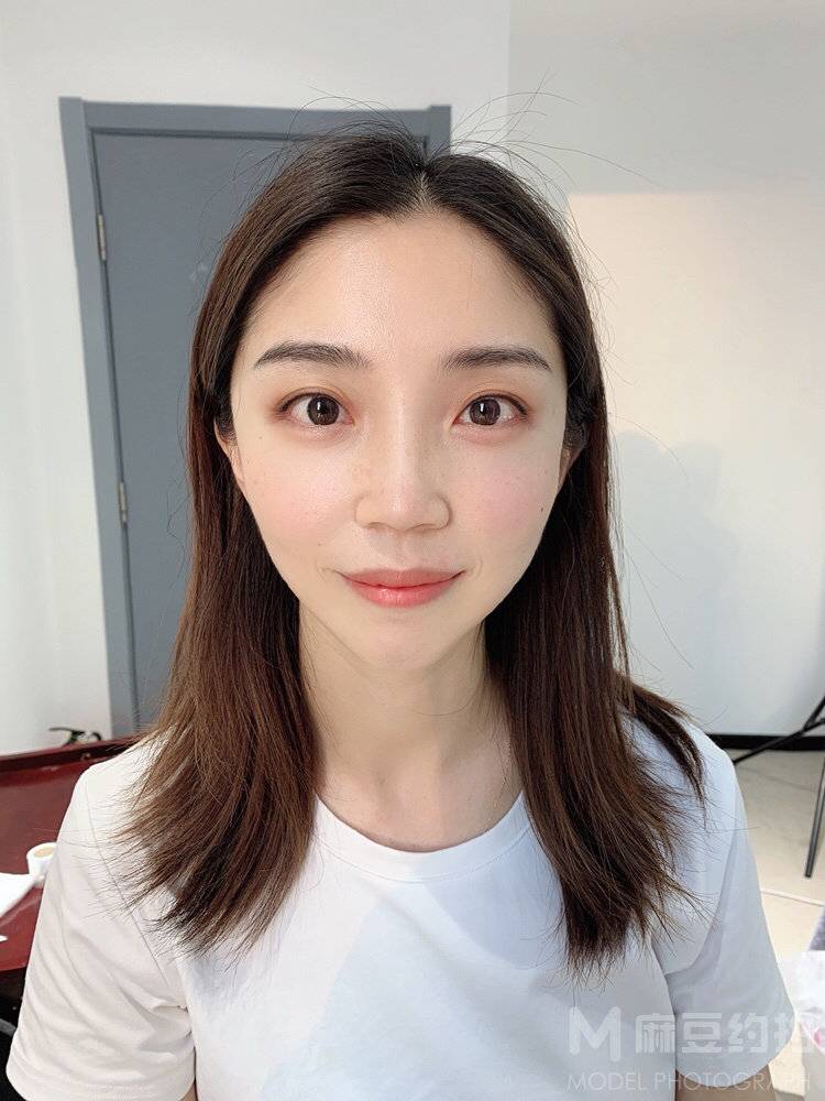妆容模特