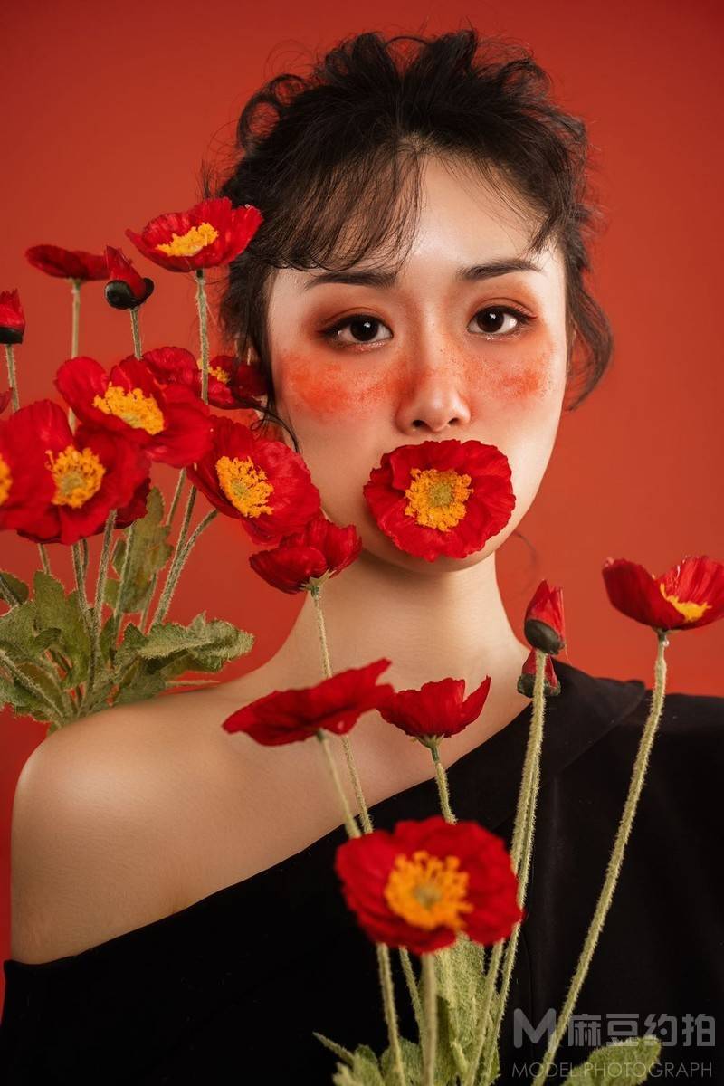 情绪模特