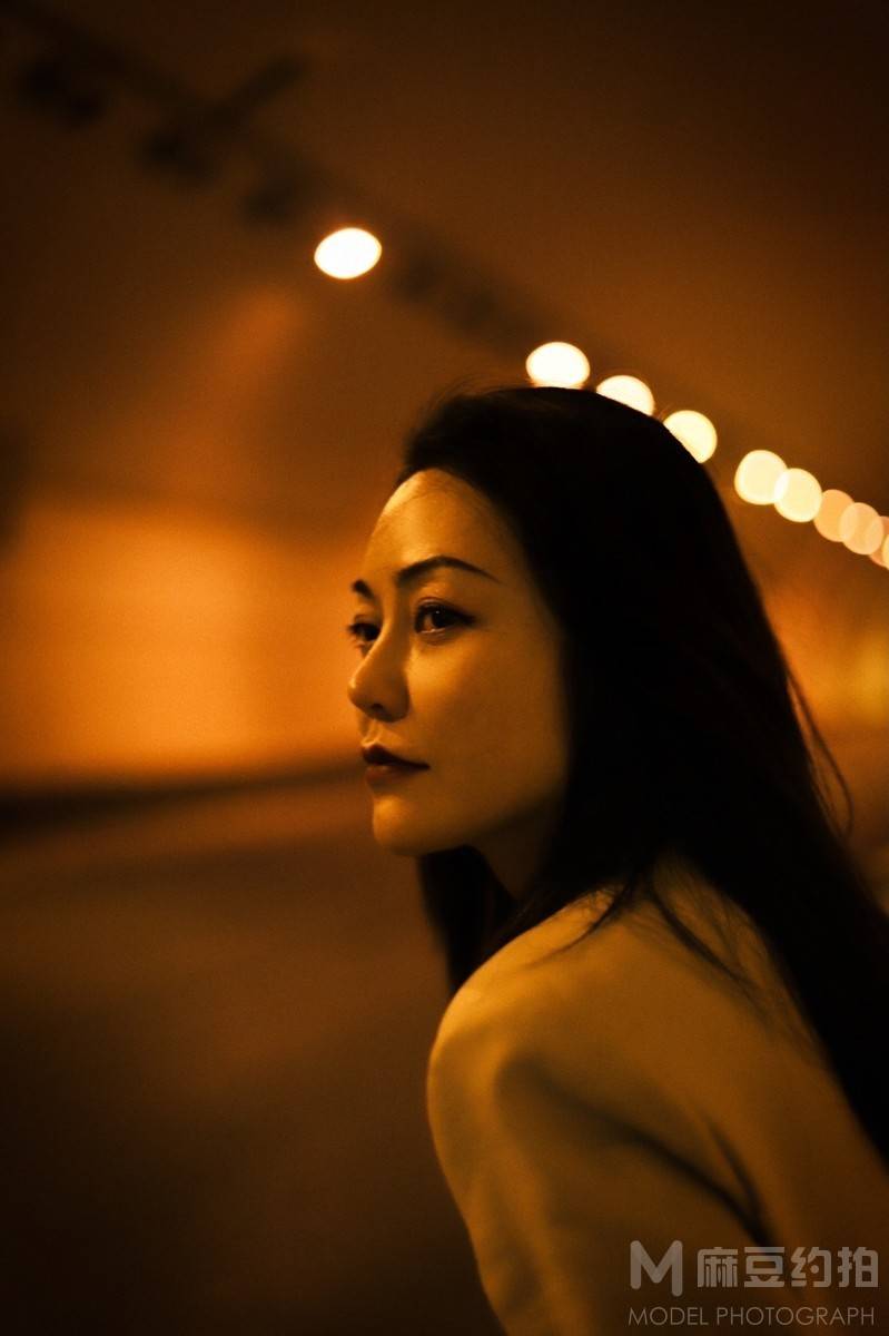 黑白模特