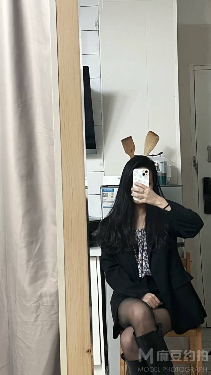 黑白模特