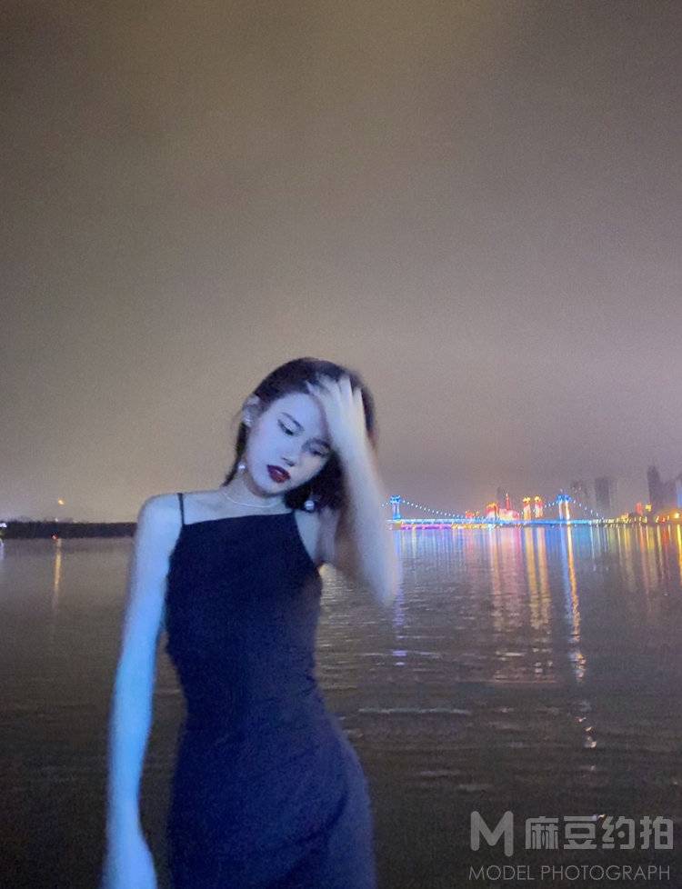 夜景模特