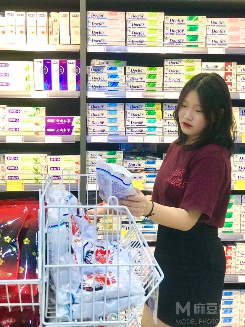 校园模特
