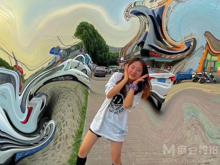 校园模特
