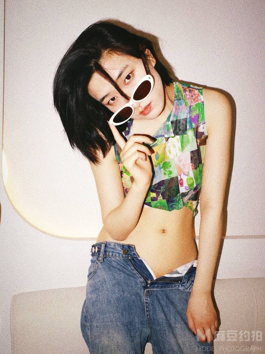 宝丽来模特
