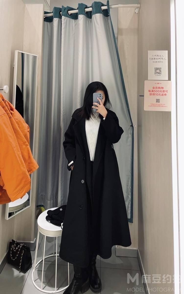 黑白模特