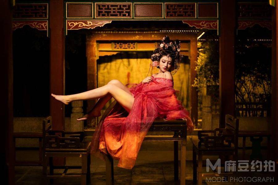 汉服模特
