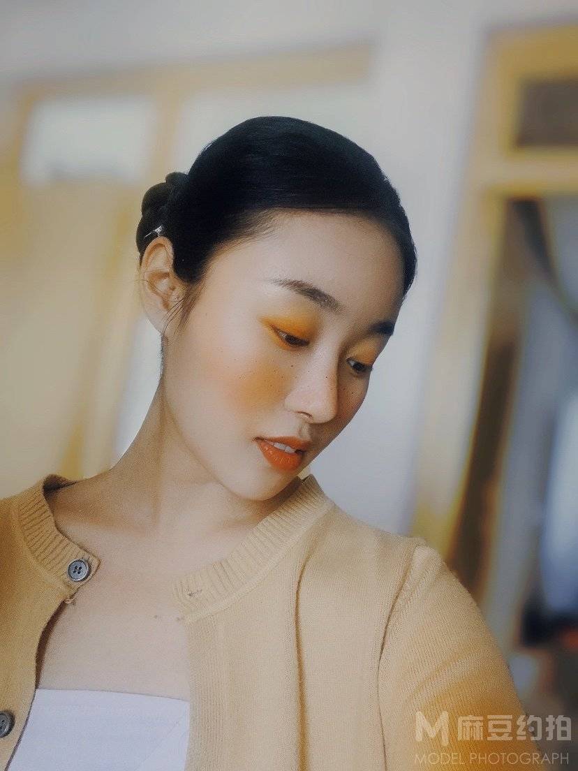 妆容模特