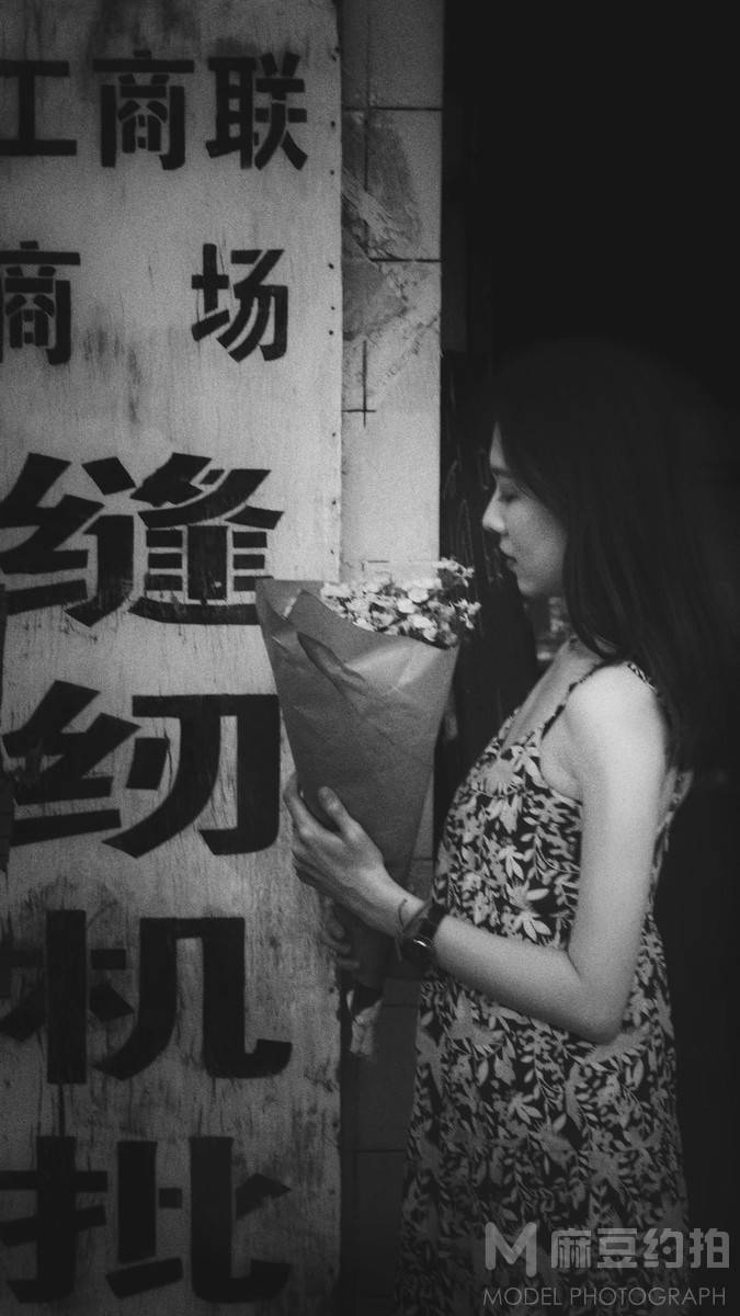 黑白模特