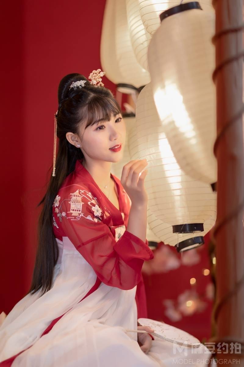 汉服模特