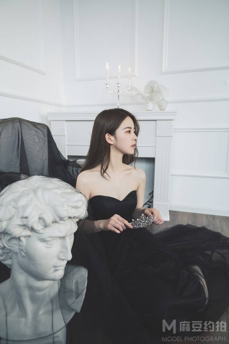黑白模特