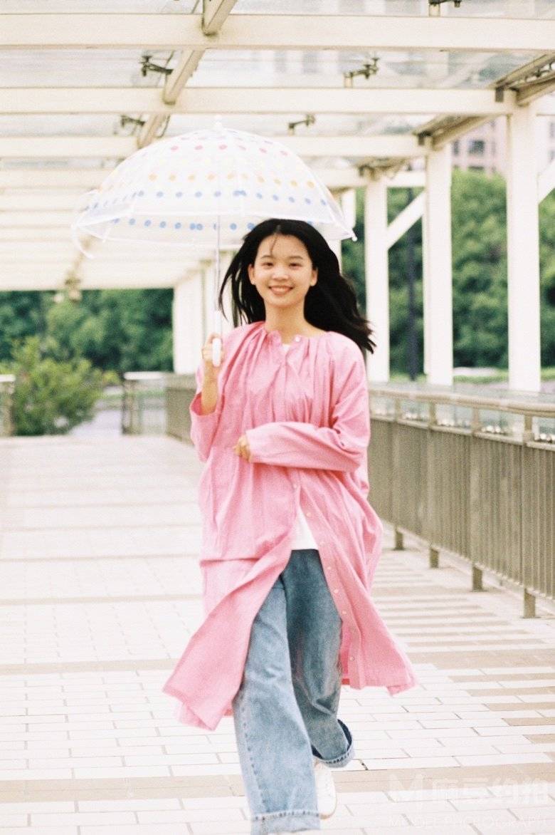 胶片模特