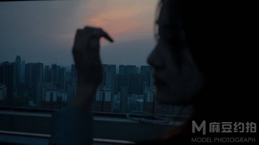 情绪模特