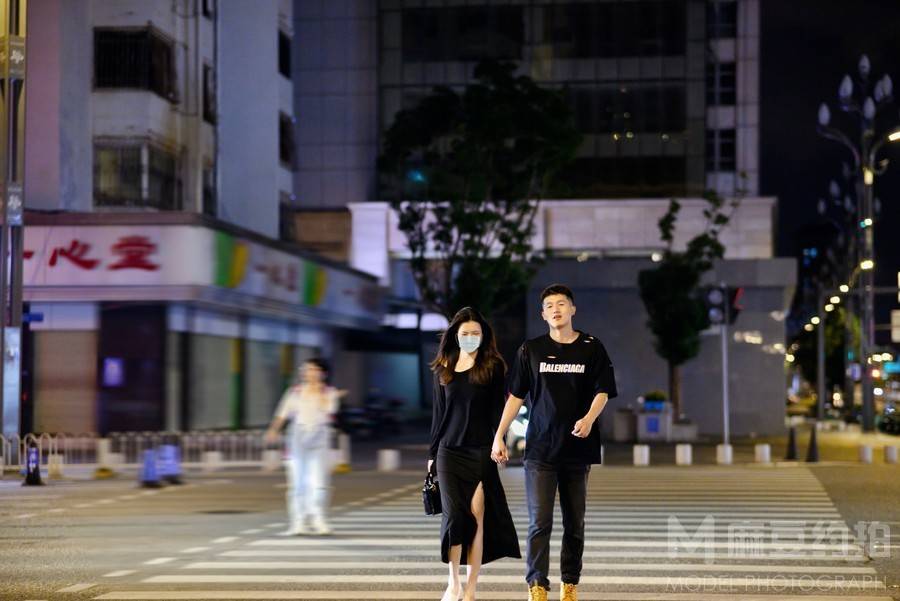 情侣模特