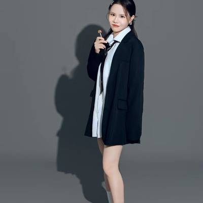 宝丽来模特