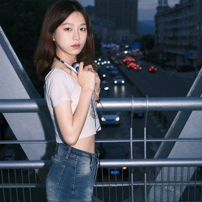 情绪模特