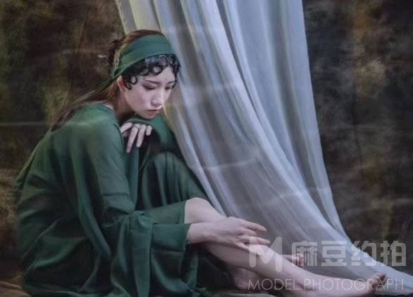 情绪模特