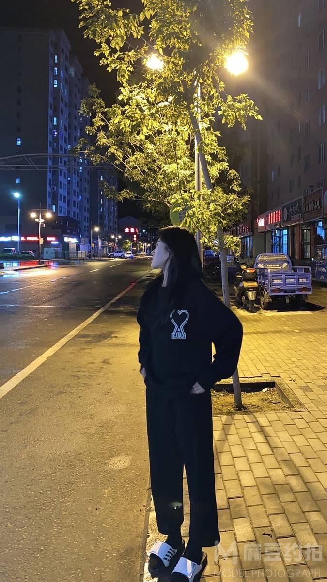 夜景模特