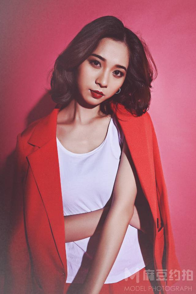 情绪模特