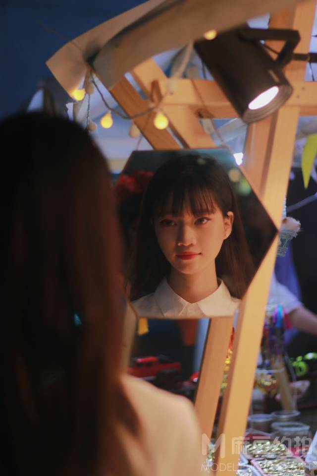 校园模特