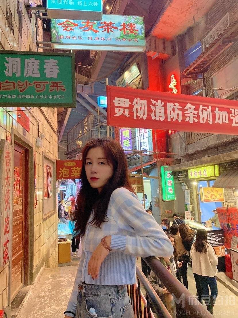 校园模特