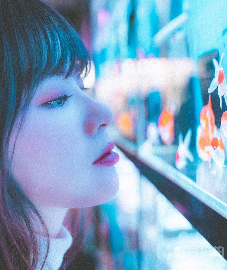 情绪模特