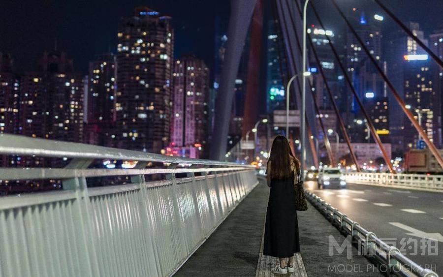 夜景模特