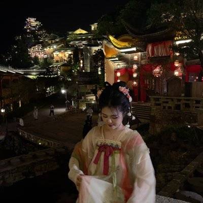 汉服模特
