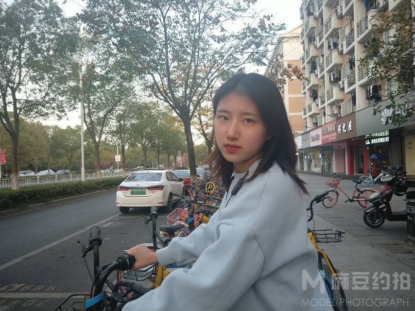校园模特