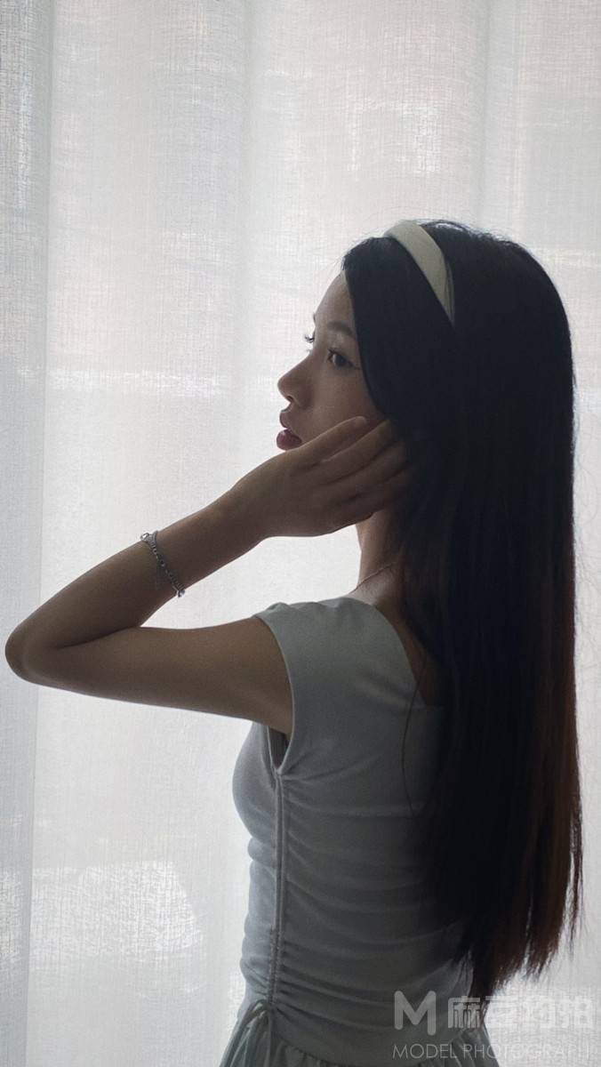 黑白模特