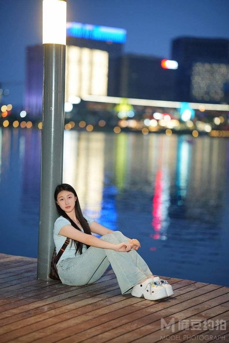 夜景模特