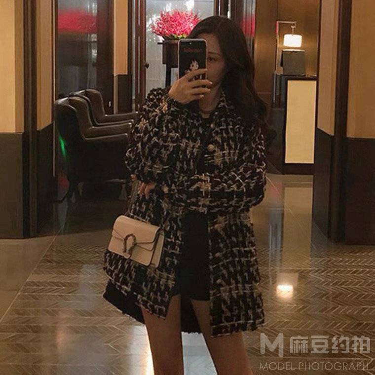 黑白模特