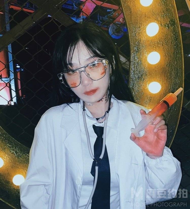 妆容模特