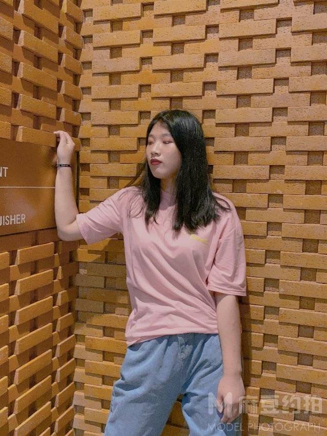 纪实模特