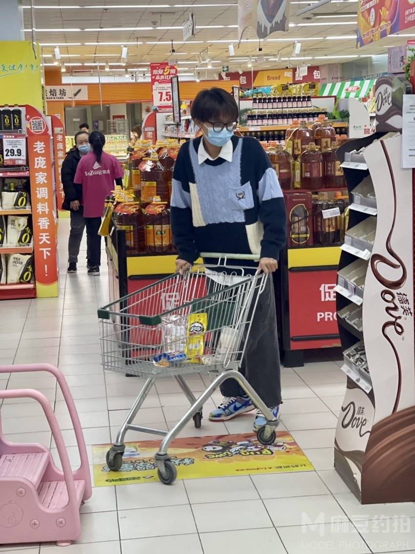 校园模特