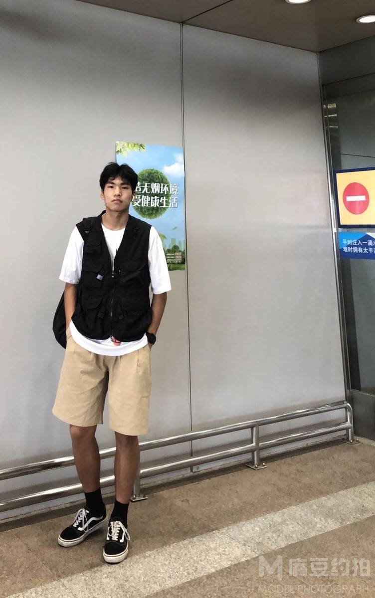 校园模特