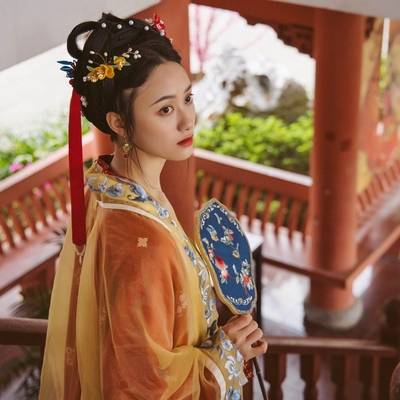 汉服模特