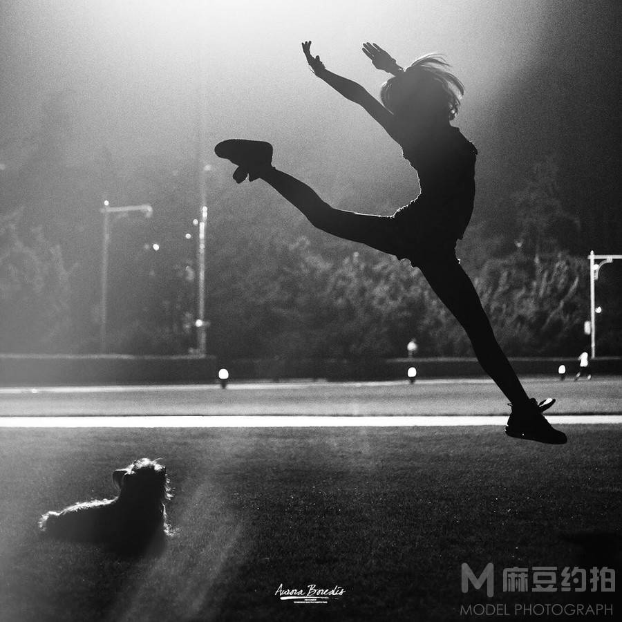 黑白模特