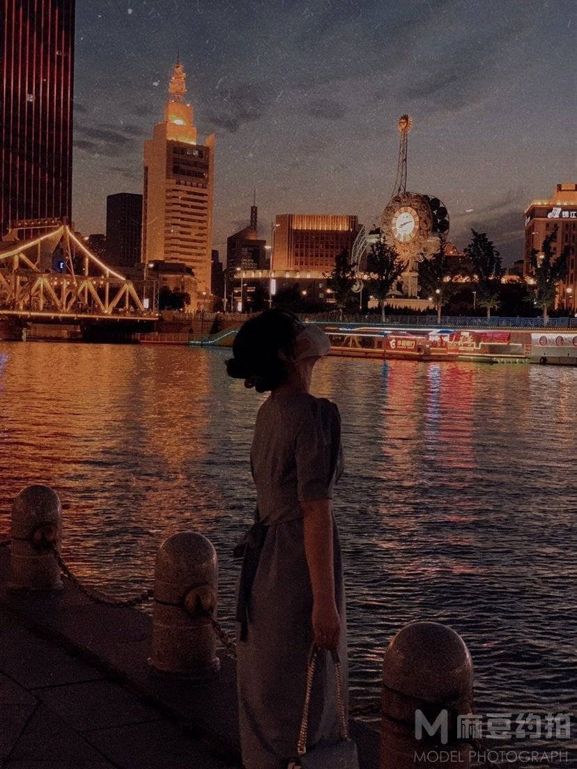 夜景模特