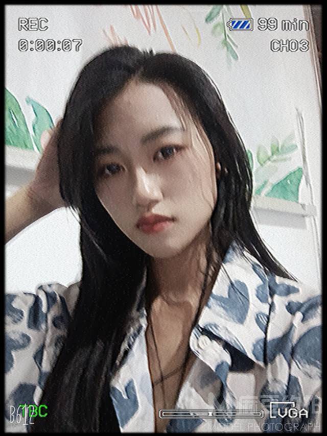 情绪模特