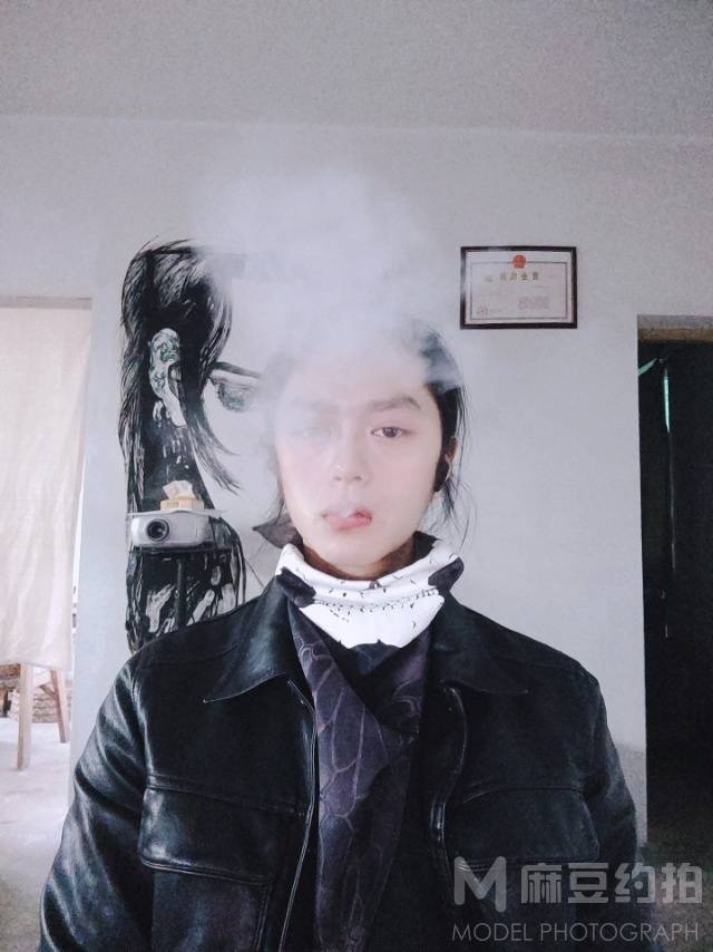 黑白模特