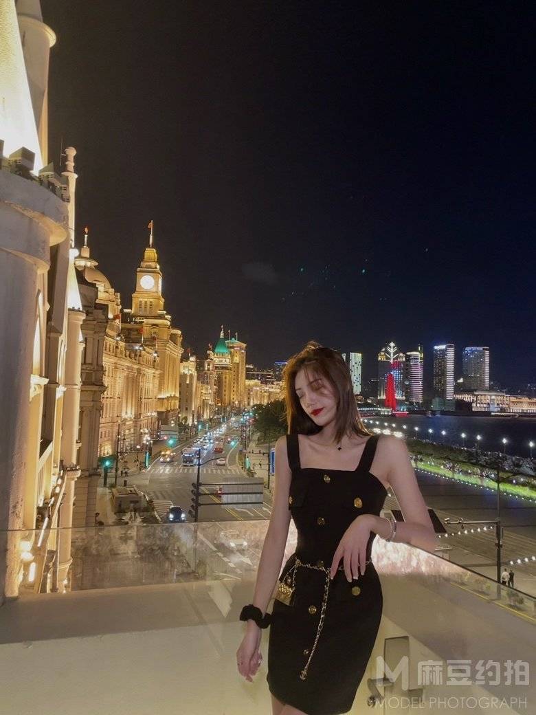 夜景模特