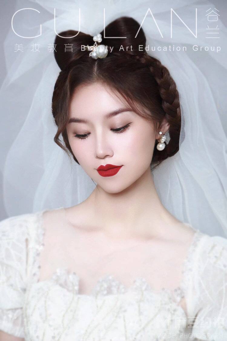 妆容模特